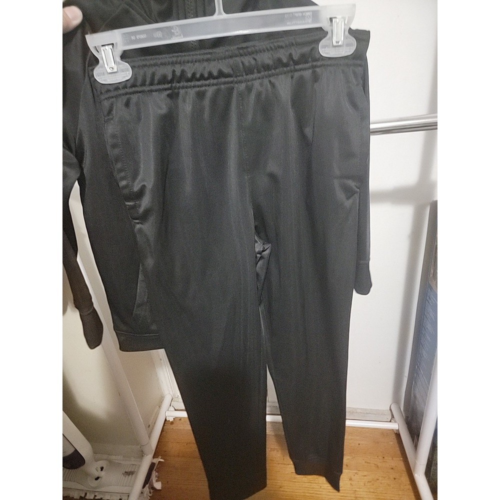 Black 2 piece jogger. Children's  Size 8 Pockets On Jacket And Pants Casual Wear - Picture 4 of 8